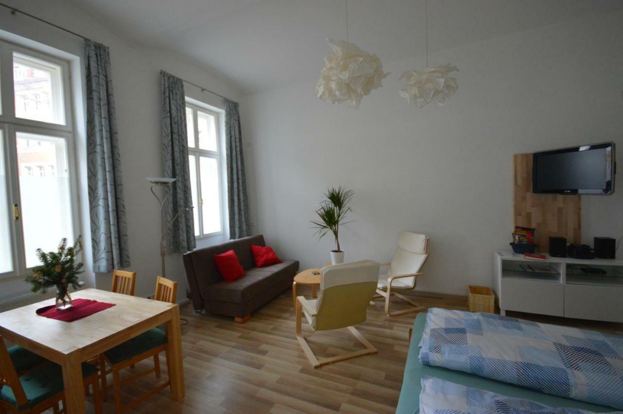 Wiener Ferienwohnung Екстериор снимка